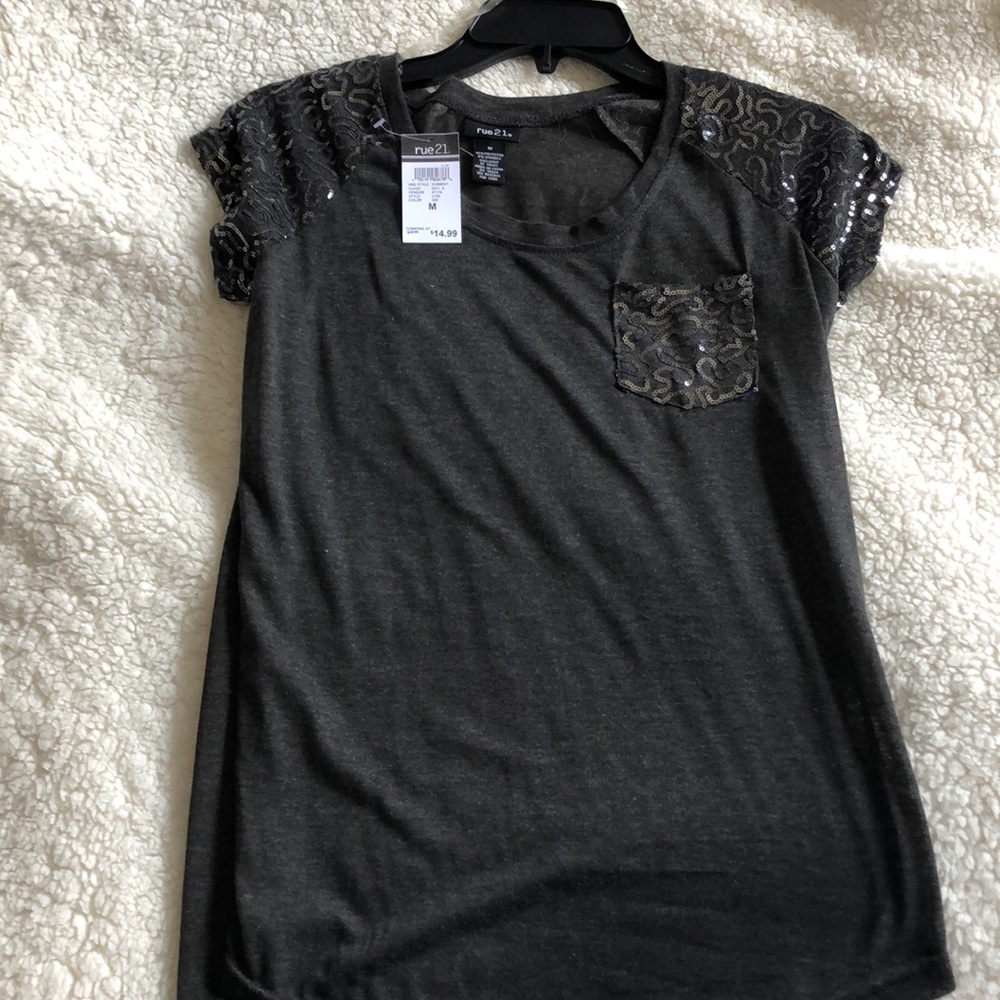 dark gray sequined t shirt
